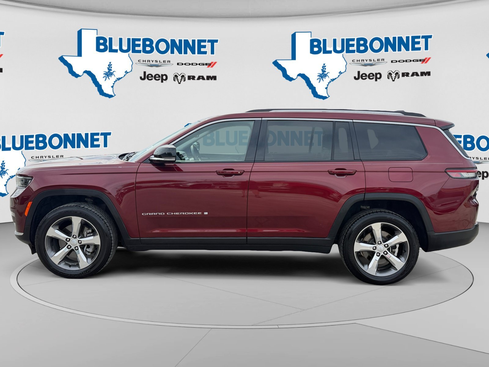 Certified Used 2022 Velvet Red Pearlcoat Jeep Limited image 8