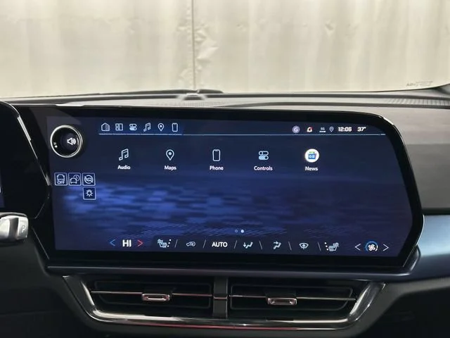 New 2026 Summit White Chevrolet LT image 15