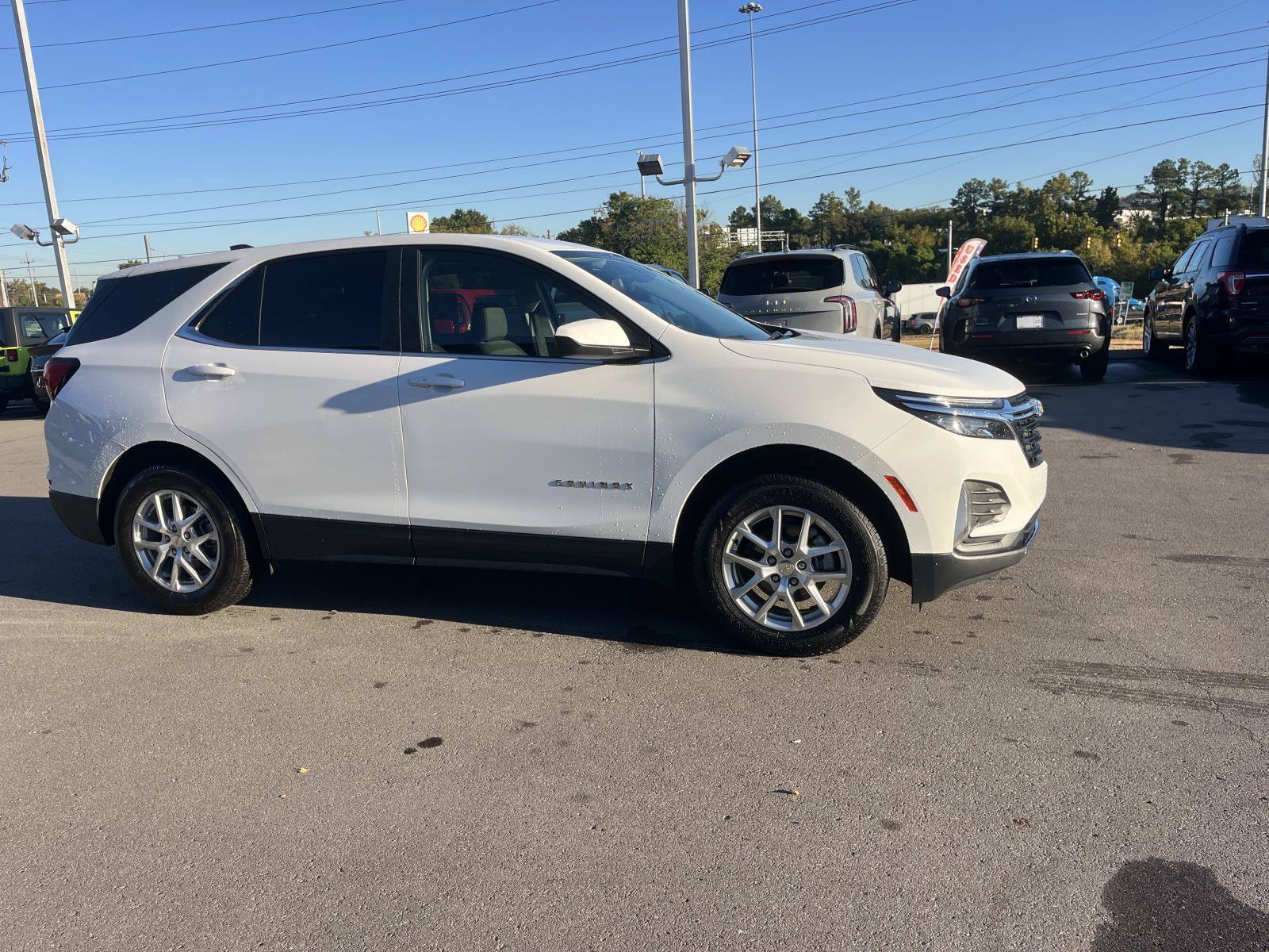 Used 2024 Summit White Chevrolet LT image 2