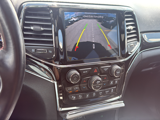 Used 2021 Red Jeep Trailhawk image 15