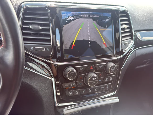Used 2021 Red Jeep Trailhawk image 15