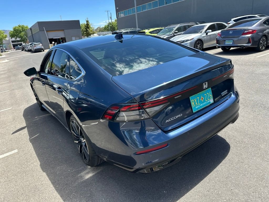 Used 2024  Honda Touring image 9