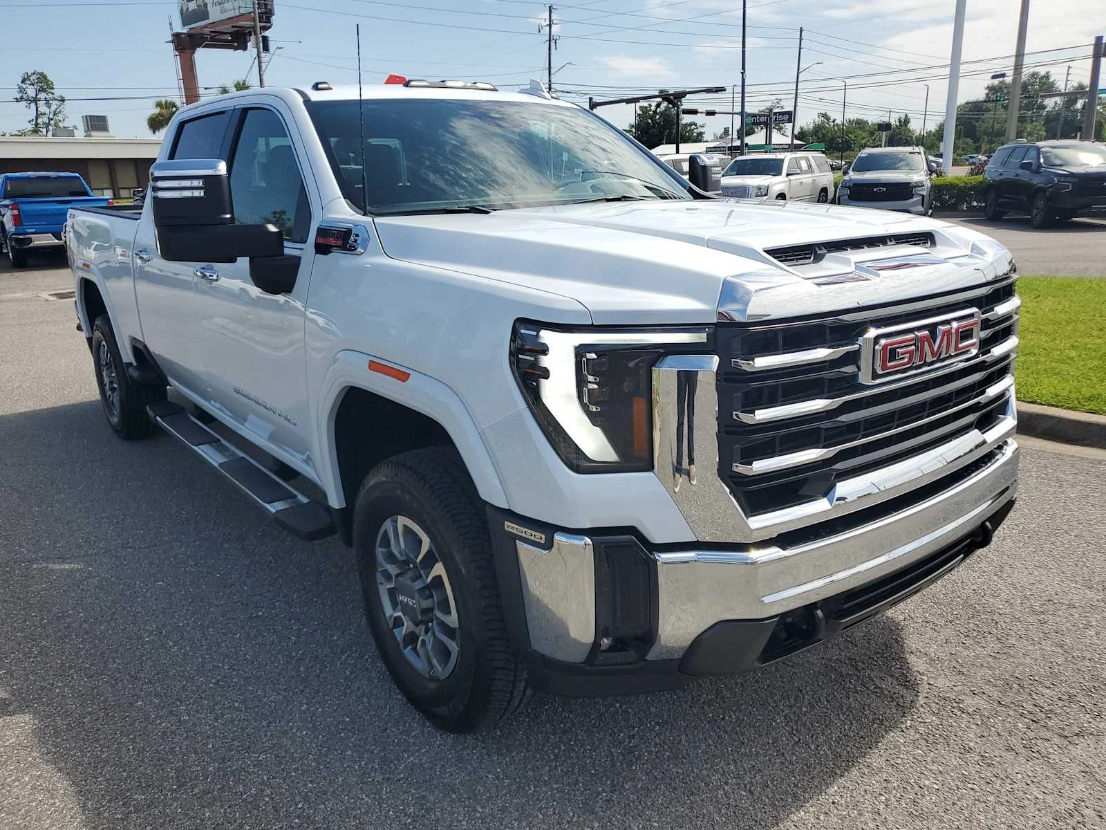 New 2026 Glacier White Tricoat GMC SLT image 8