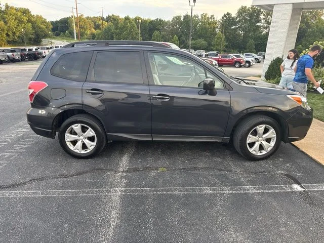 Used 2016 Gray Subaru 2.5i Premium image 4