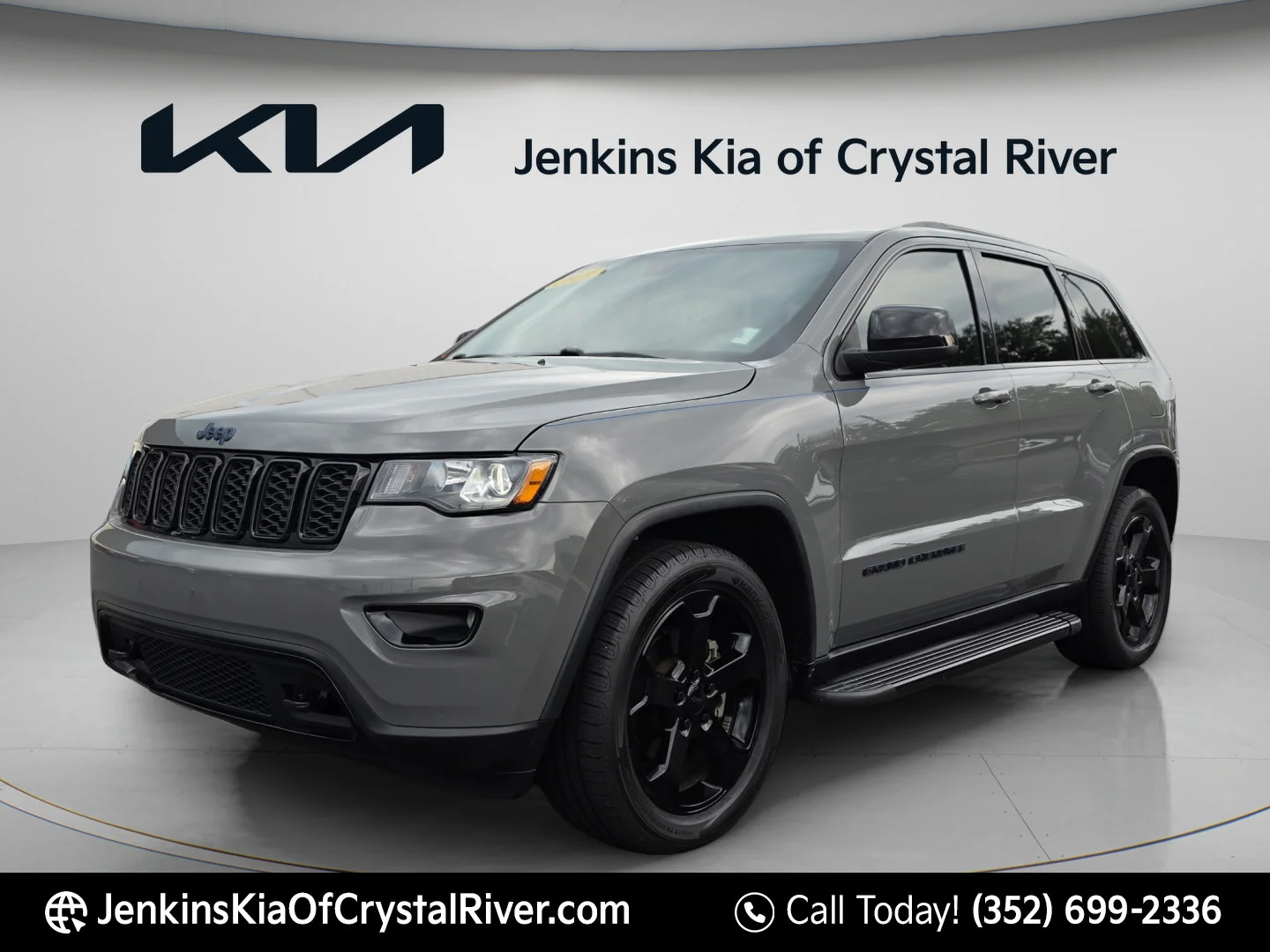 Used 2019 Sting-Gray Clearcoat Jeep Upland image 11