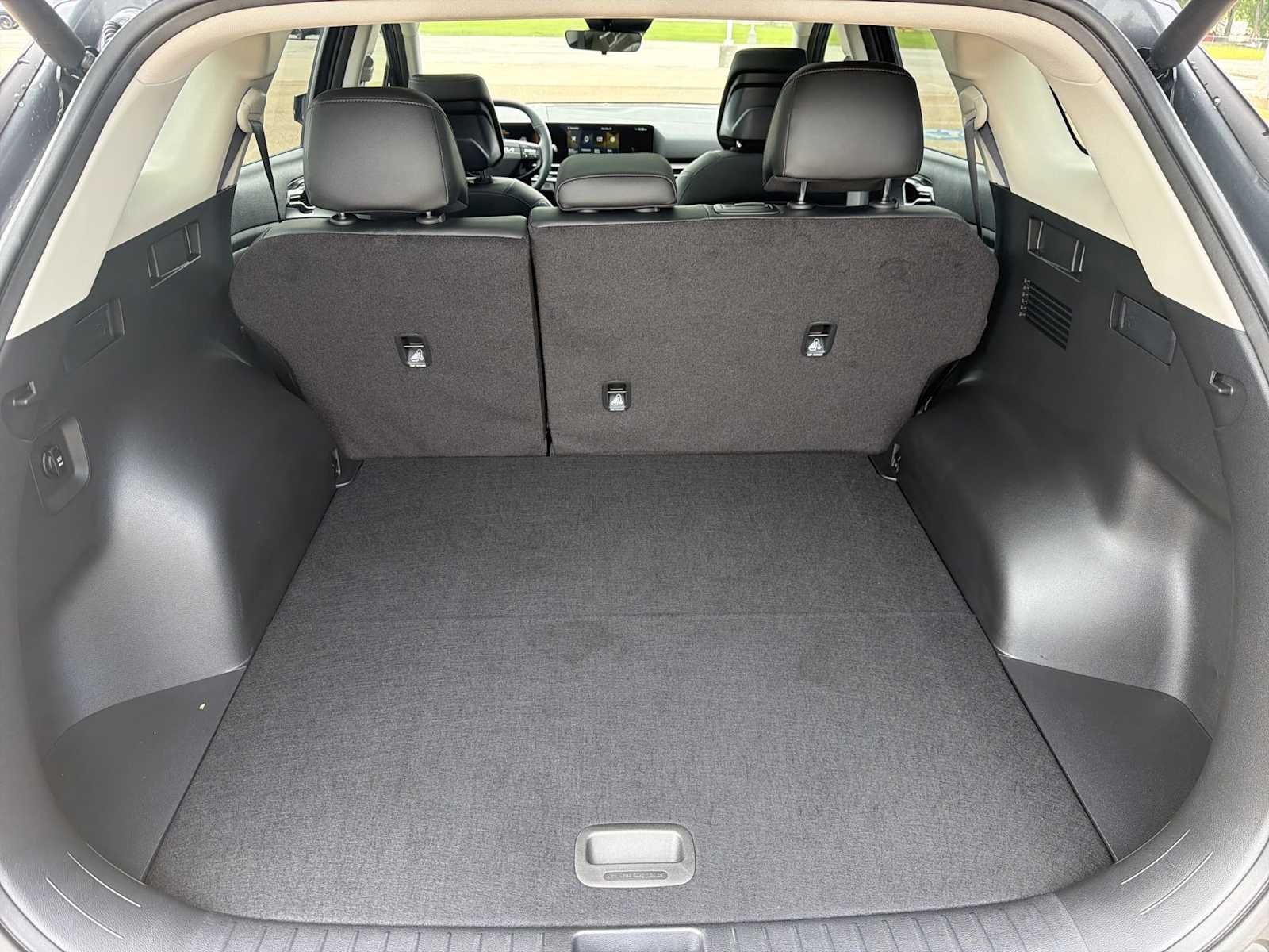 Used 2026 Panthera Metal Gray Kia EX image 27