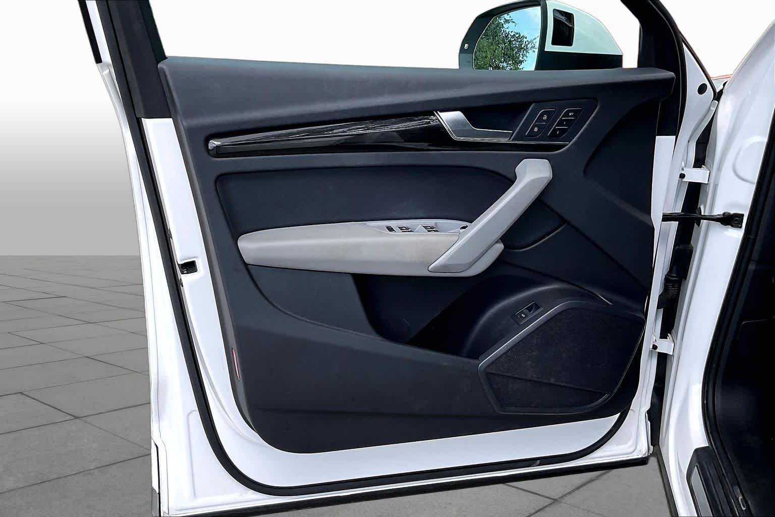 Used 2018  Audi Premium Plus image 21