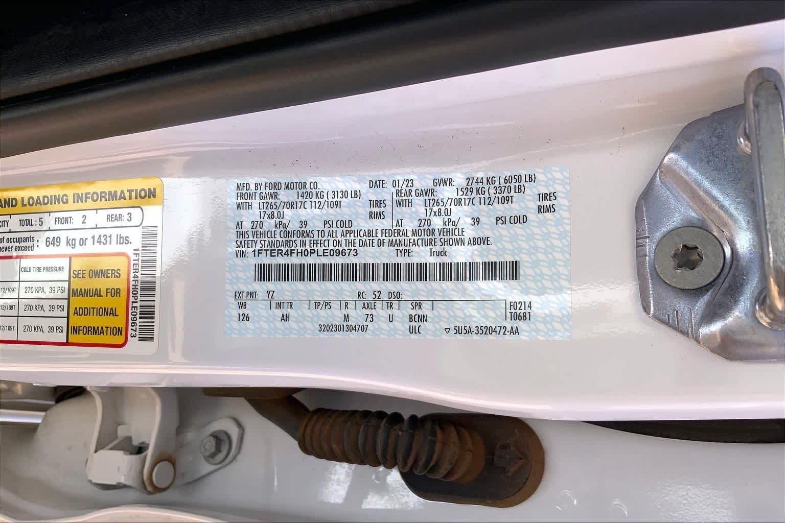 Used 2023 Oxford White Ford XLT image 37