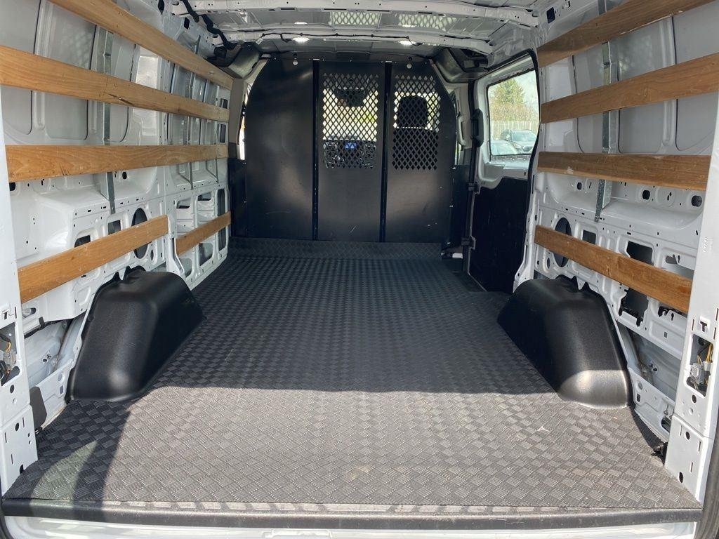 Used 2024 Oxford White Ford Base image 2
