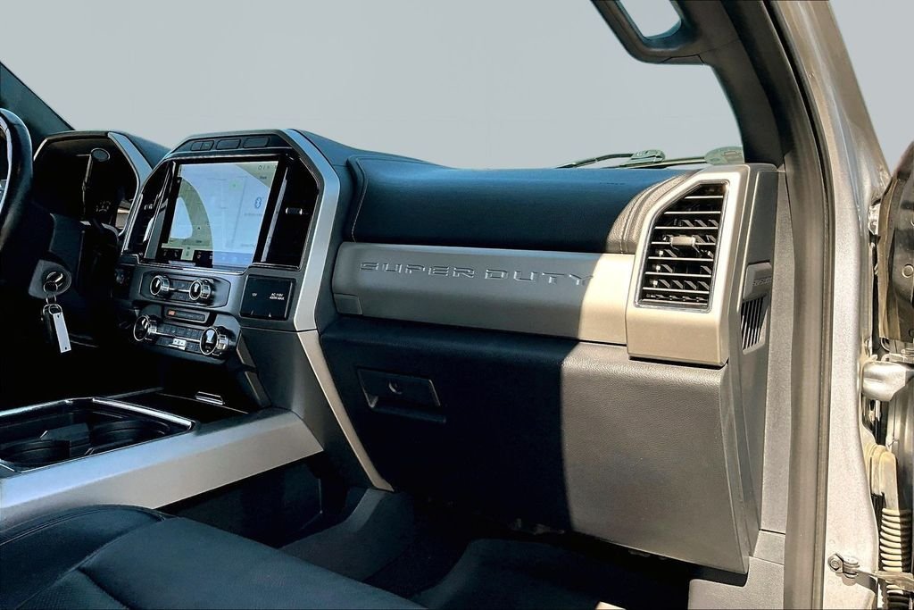 Used 2022 Silver Ford Lariat image 27