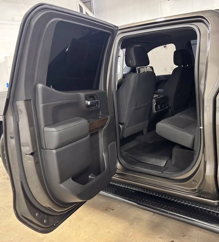 Used 2020  GMC Elevation image 23