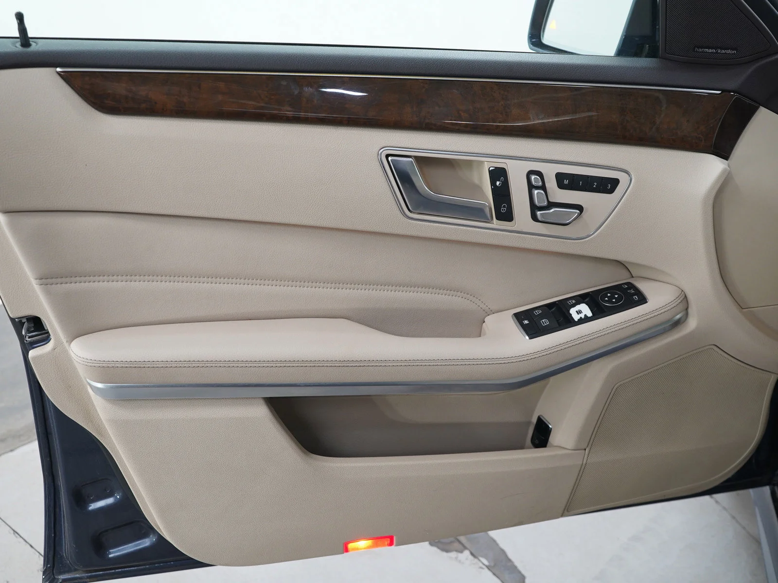 Used 2016 Indigo Blue Metallic Mercedes-Benz 4dr Wgn E 350 Sport 4MATIC® image 22