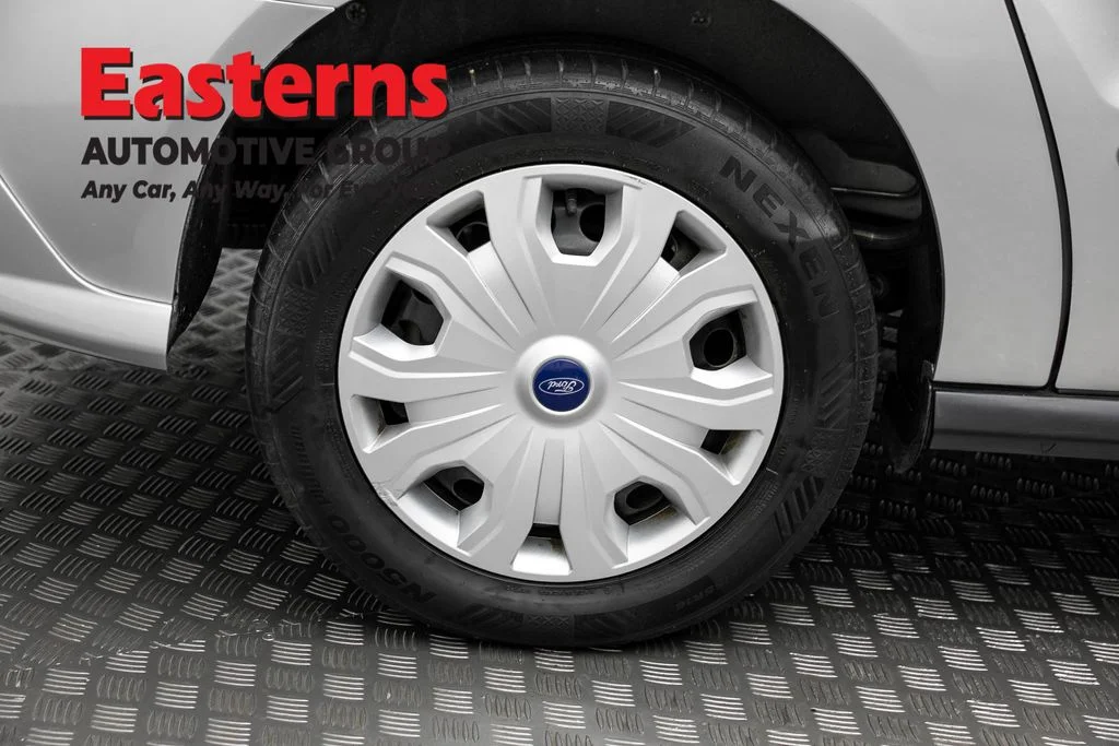 Used 2021 Silver Ford XLT image 30