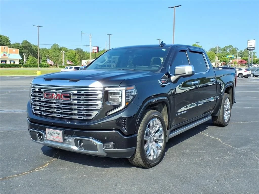Used 2024 Onyx Black GMC Denali image 1