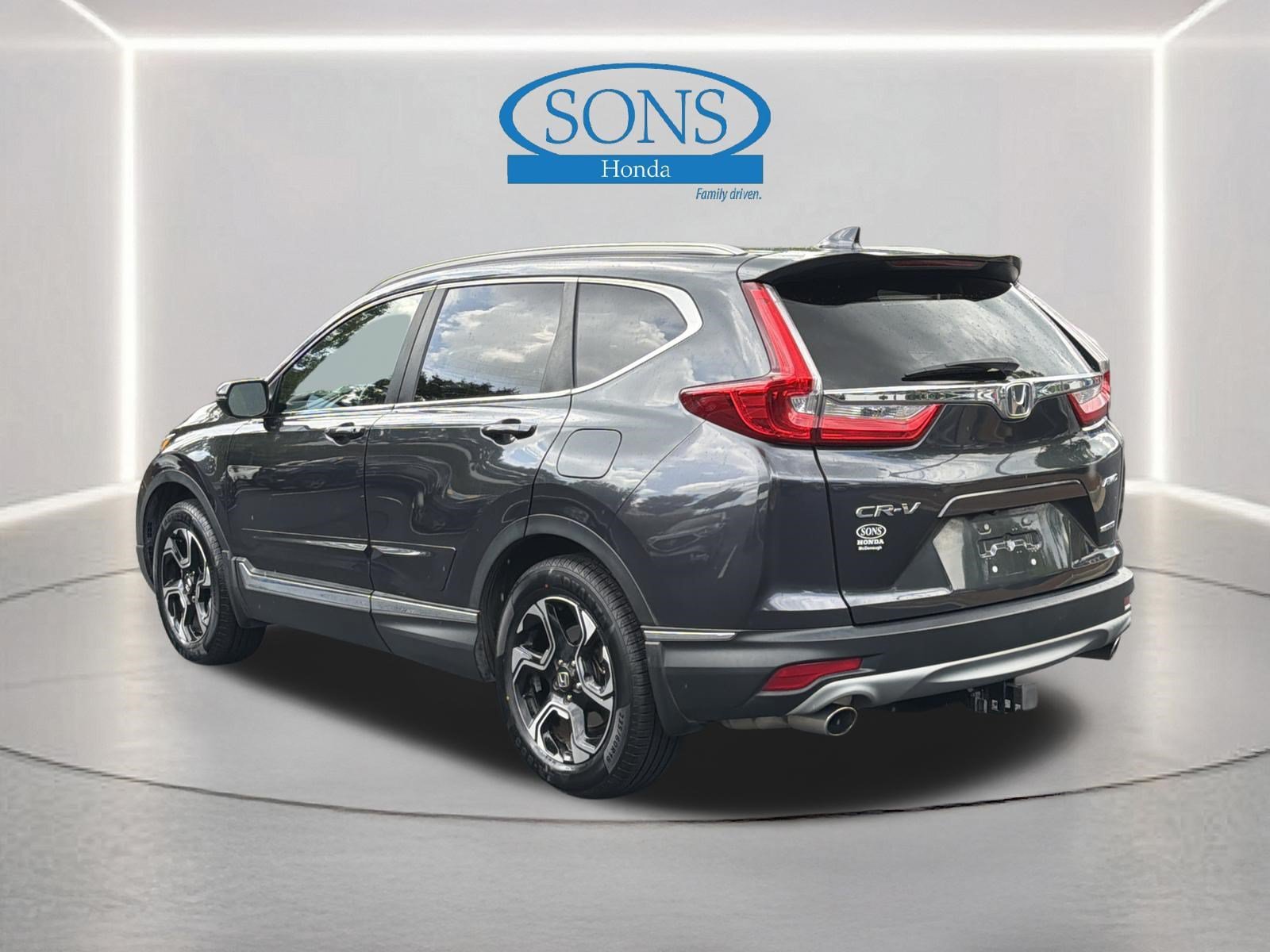 Used 2018 Gunmetal Metallic Honda Touring image 28
