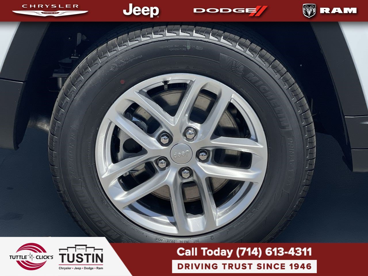 New 2026 Bright White Clear-Coat Exterior Paint Jeep Laredo X image 11
