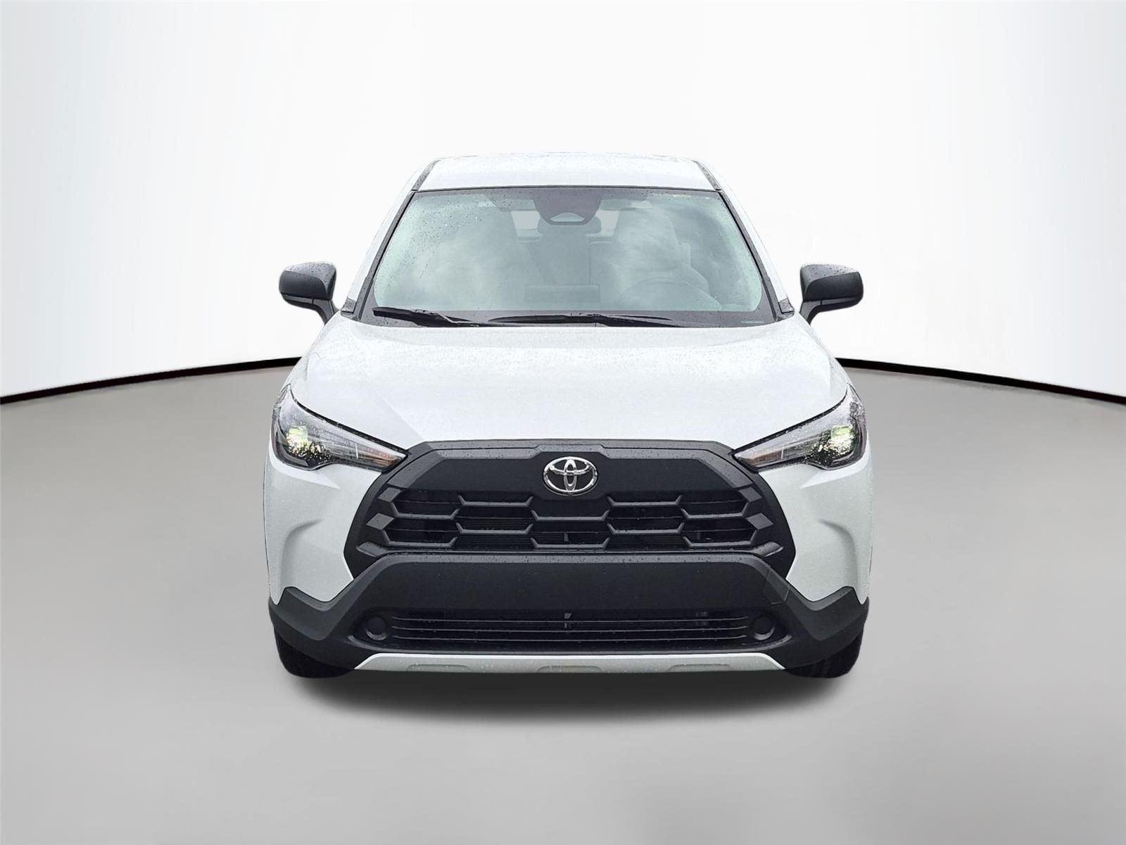 New 2026 Wind Chill Pearl Toyota L image 8