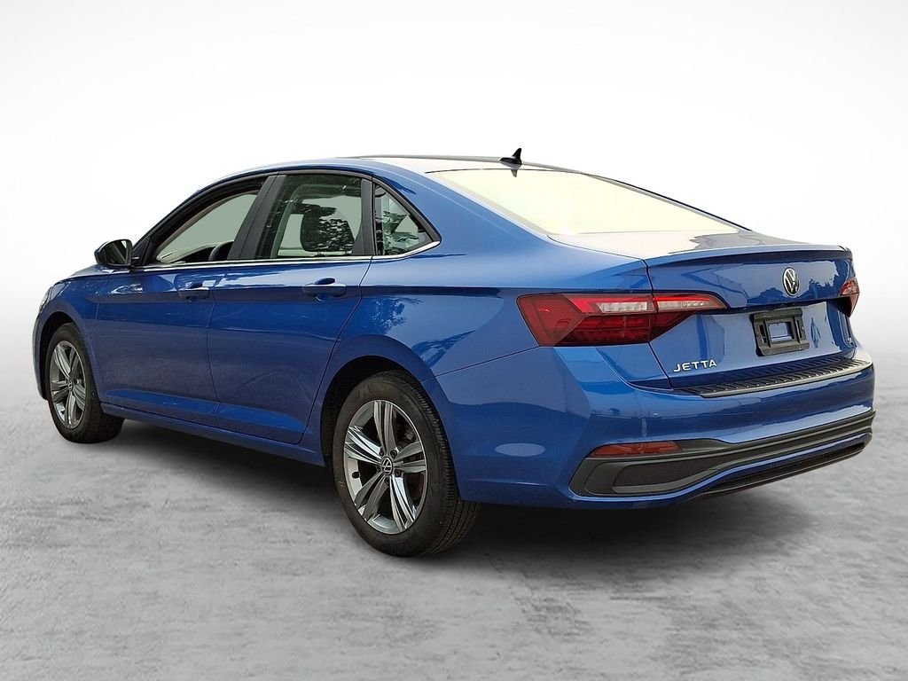 Used 2024 Blue Volkswagen 1.5T SE image 4