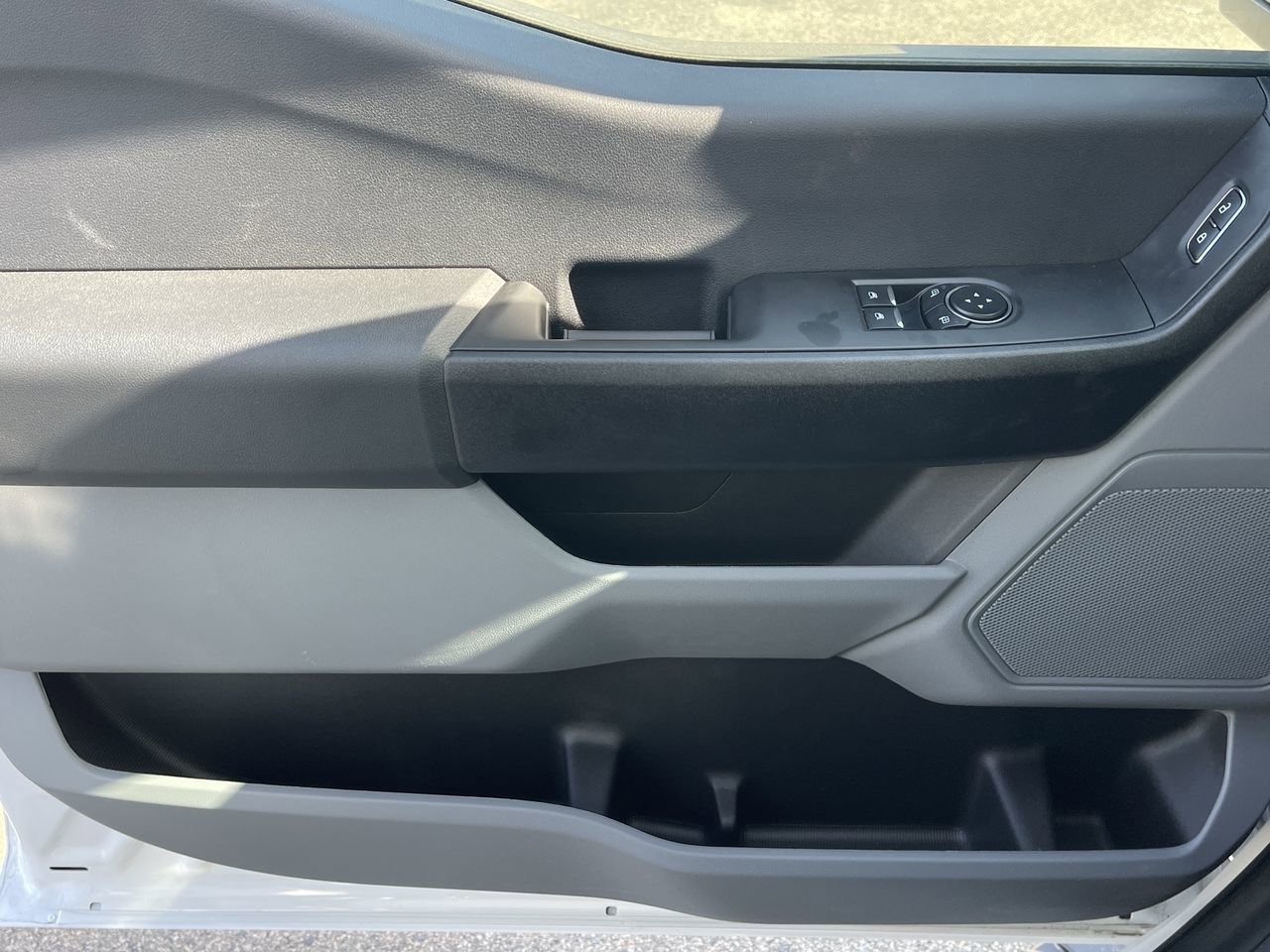2025 Ford F-550 Super Duty Chassis Cab XL - Photo 19