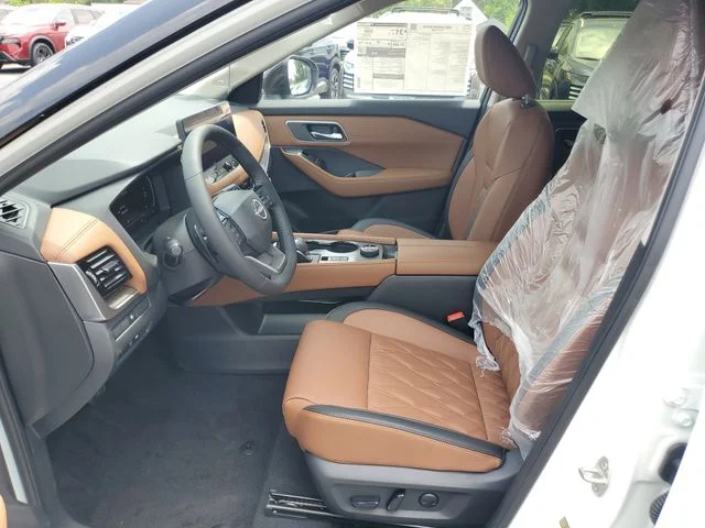 New 2026 Everest White Pearl TriCoat / Super Black Two-tone Nissan Platinum image 11