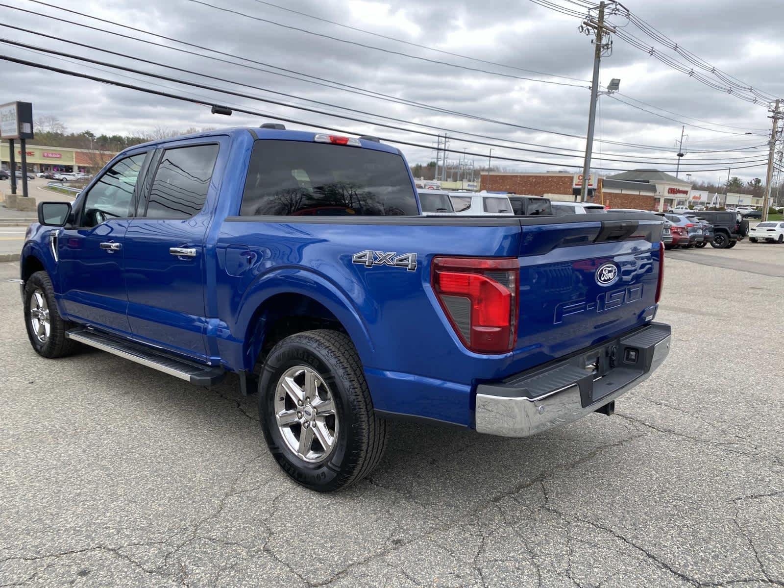 Certified Used 2025 Atlas Blue Ford XLT image 6