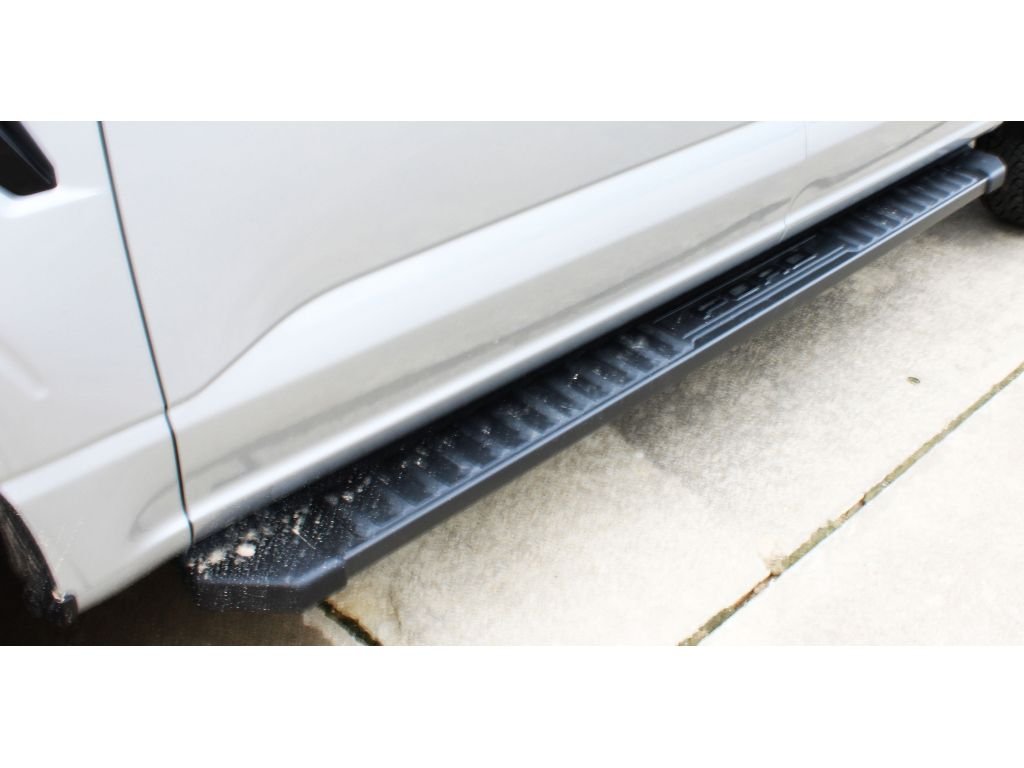 New 2026 Iconic Silver Metallic Ford XLT image 3