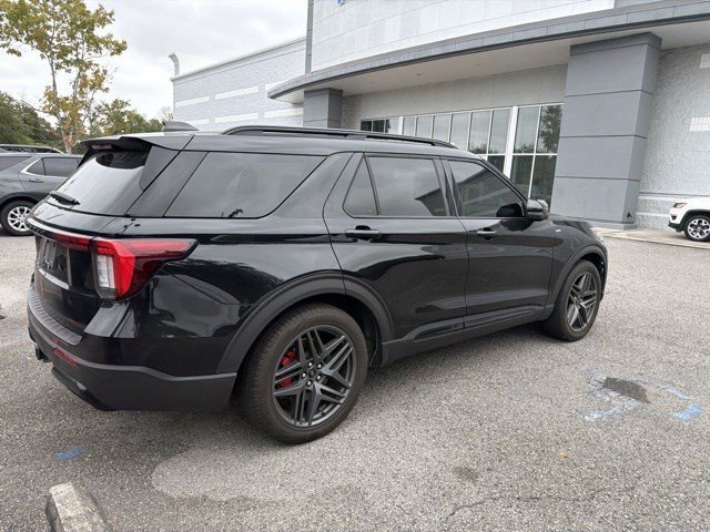 Certified Used 2025 Black Metallic Ford ST-Line image 35