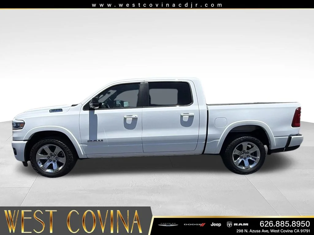 Used 2025 White Ram Big Horn/Lone Star image 6