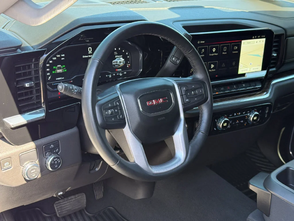 Used 2023 SUMMIT WHITE GMC Elevation image 24