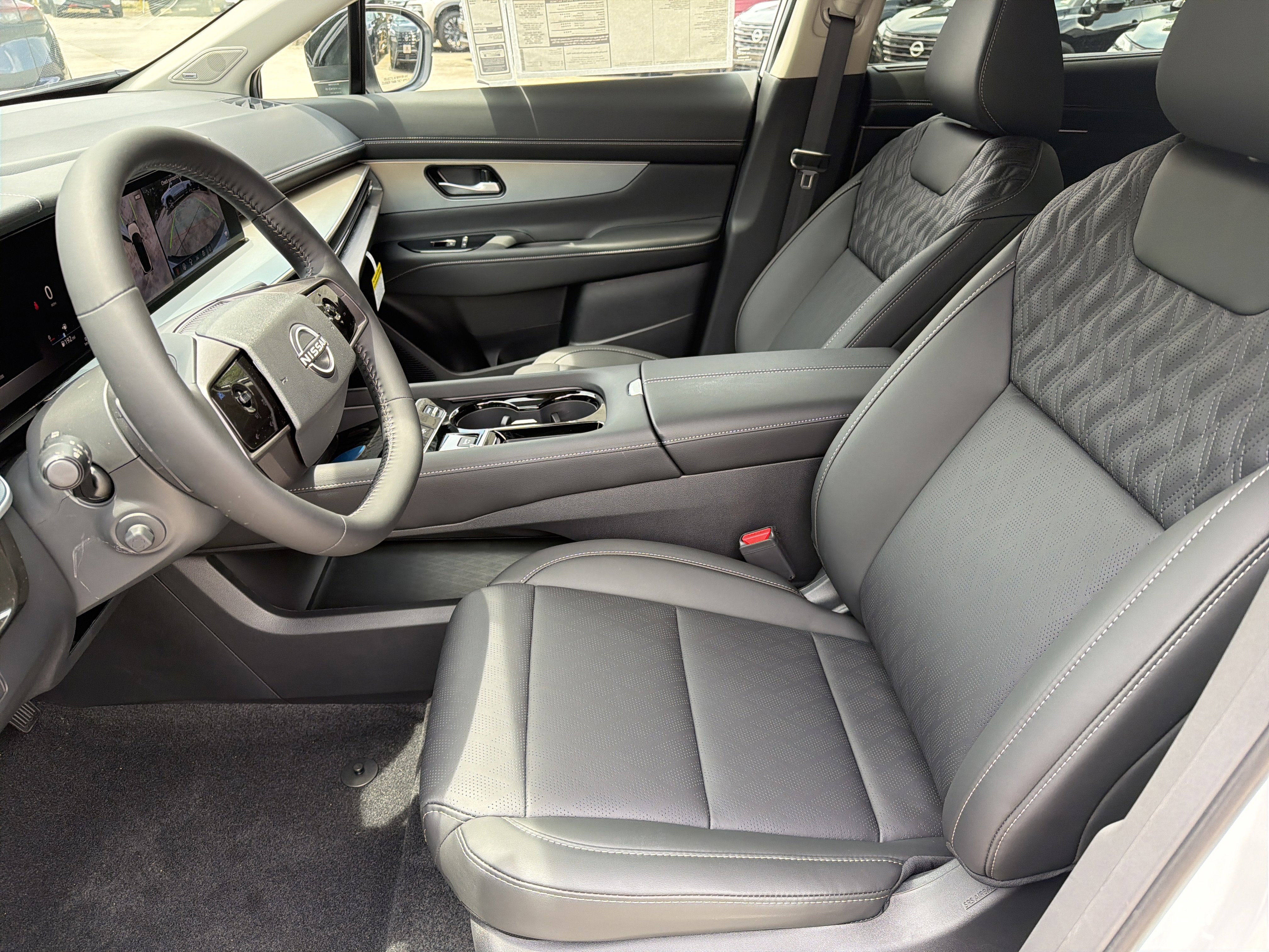 New 2026 Everest White Pearl Tricoat Nissan Platinum image 10