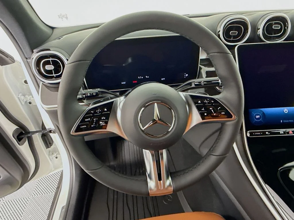 New 2026 Polar White Mercedes-Benz GLC 300 image 12