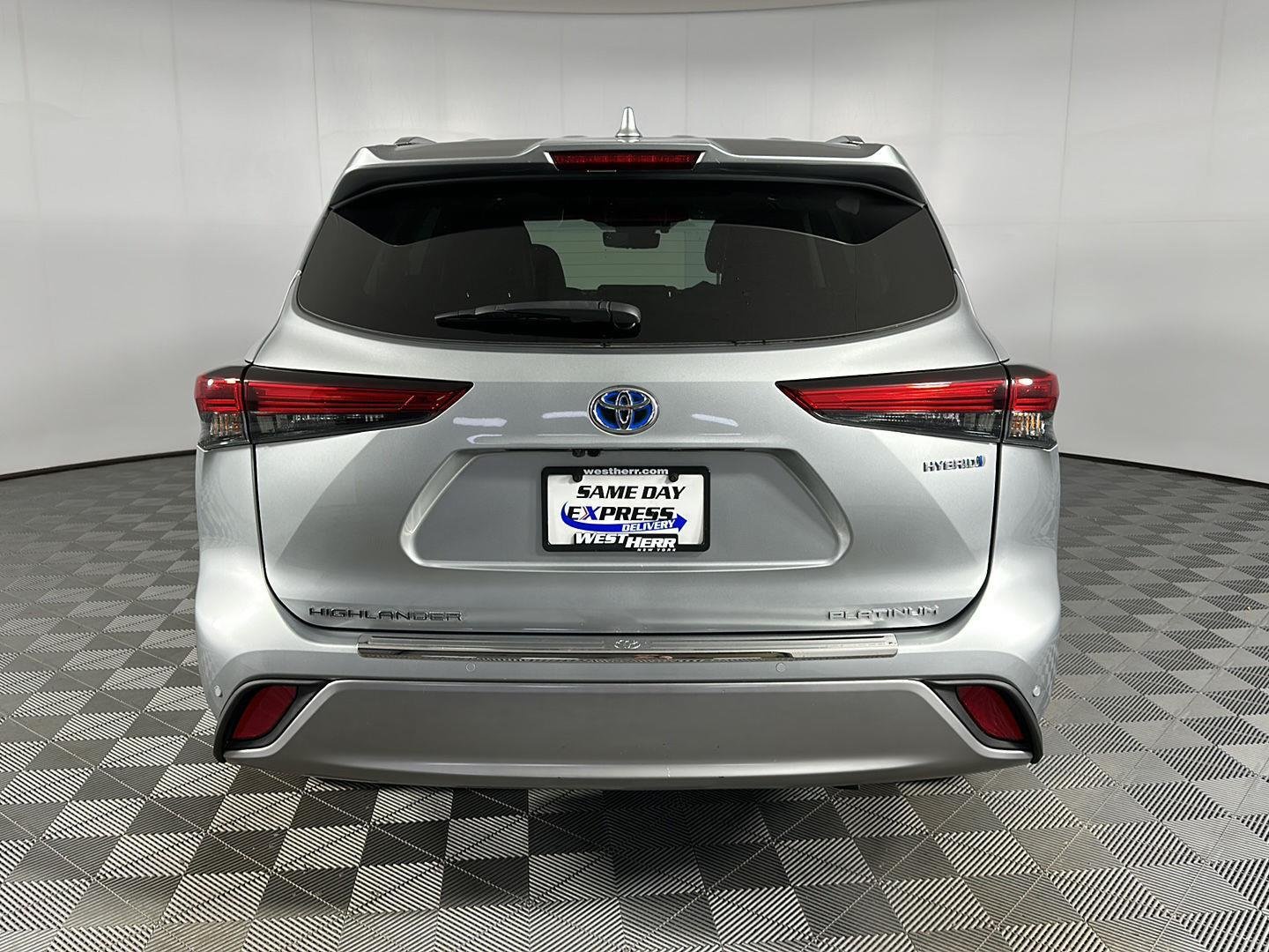 Used 2021 Celestial Silver Metallic Toyota Platinum image 6