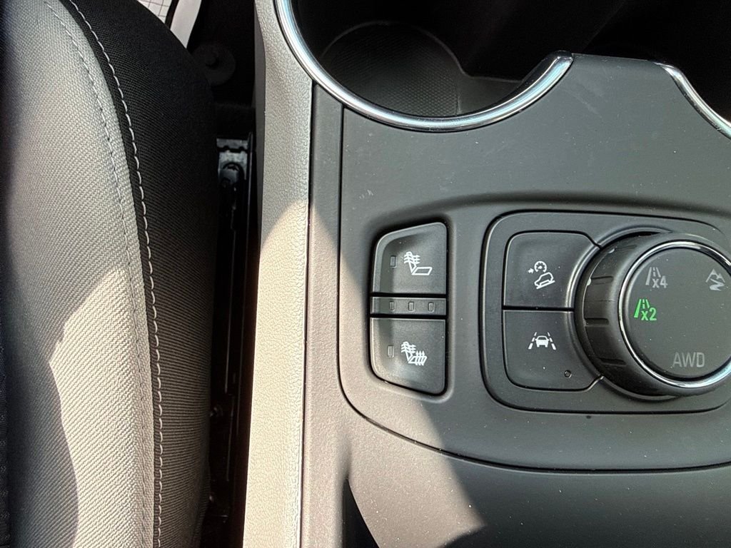 Used 2023 Red GMC SLE image 35