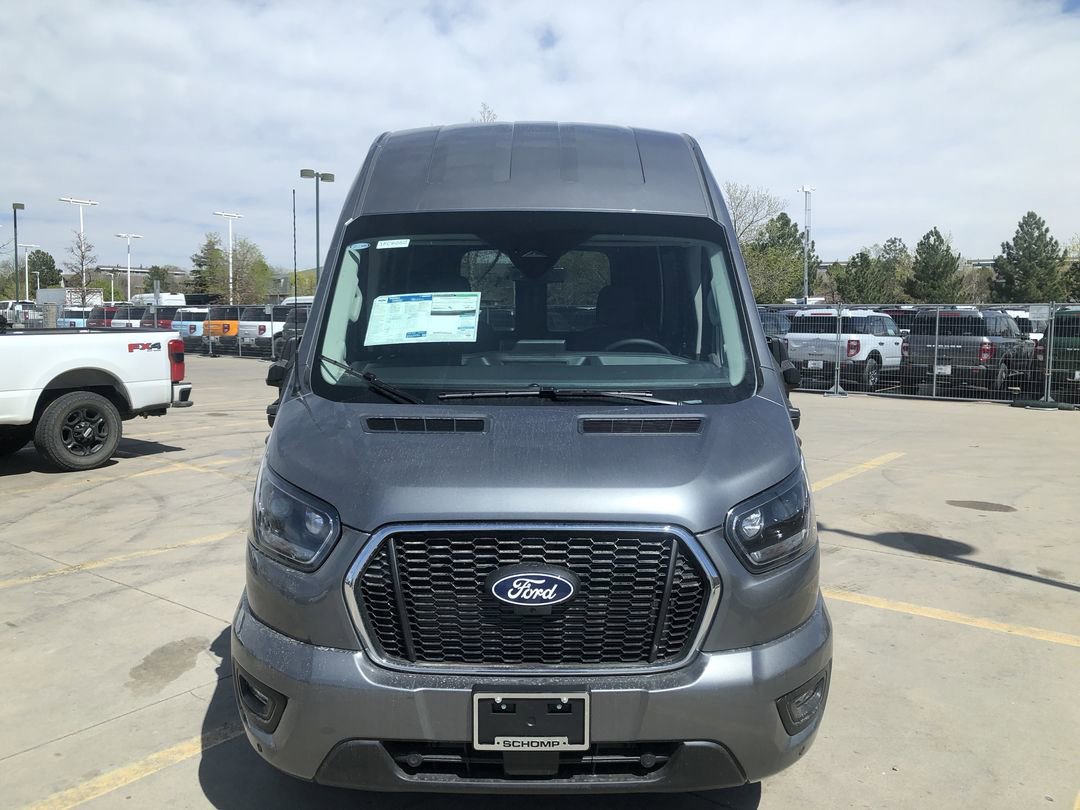 New 2026 Carbonized Gray Metallic Ford  image 28