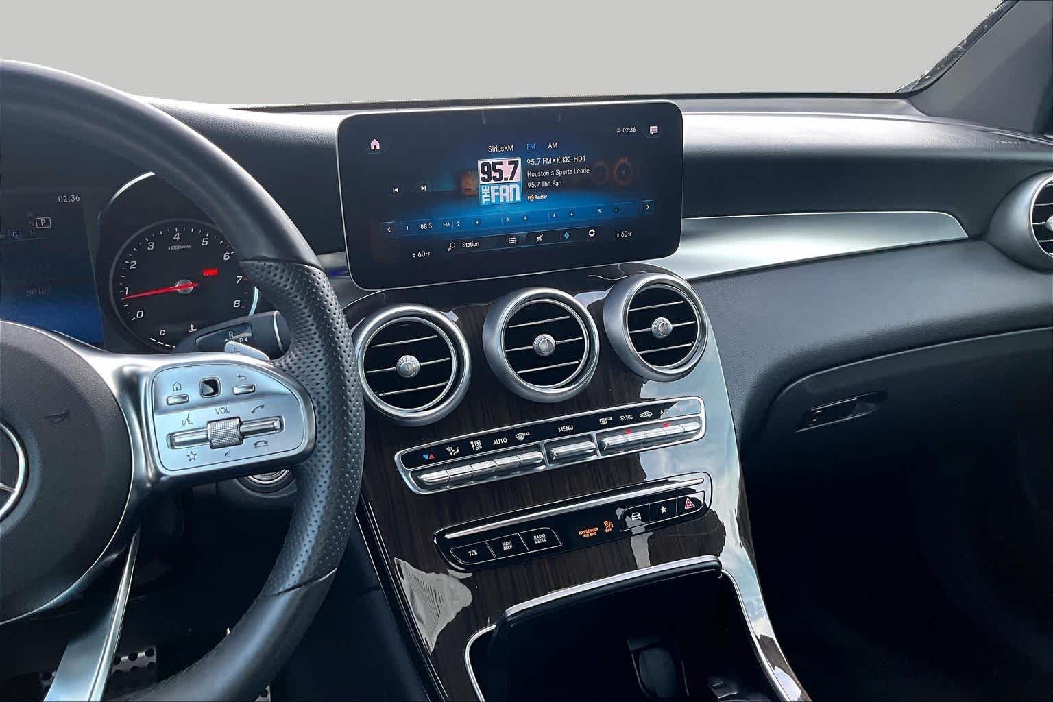 Used 2022 Black Mercedes-Benz GLC 300 image 7