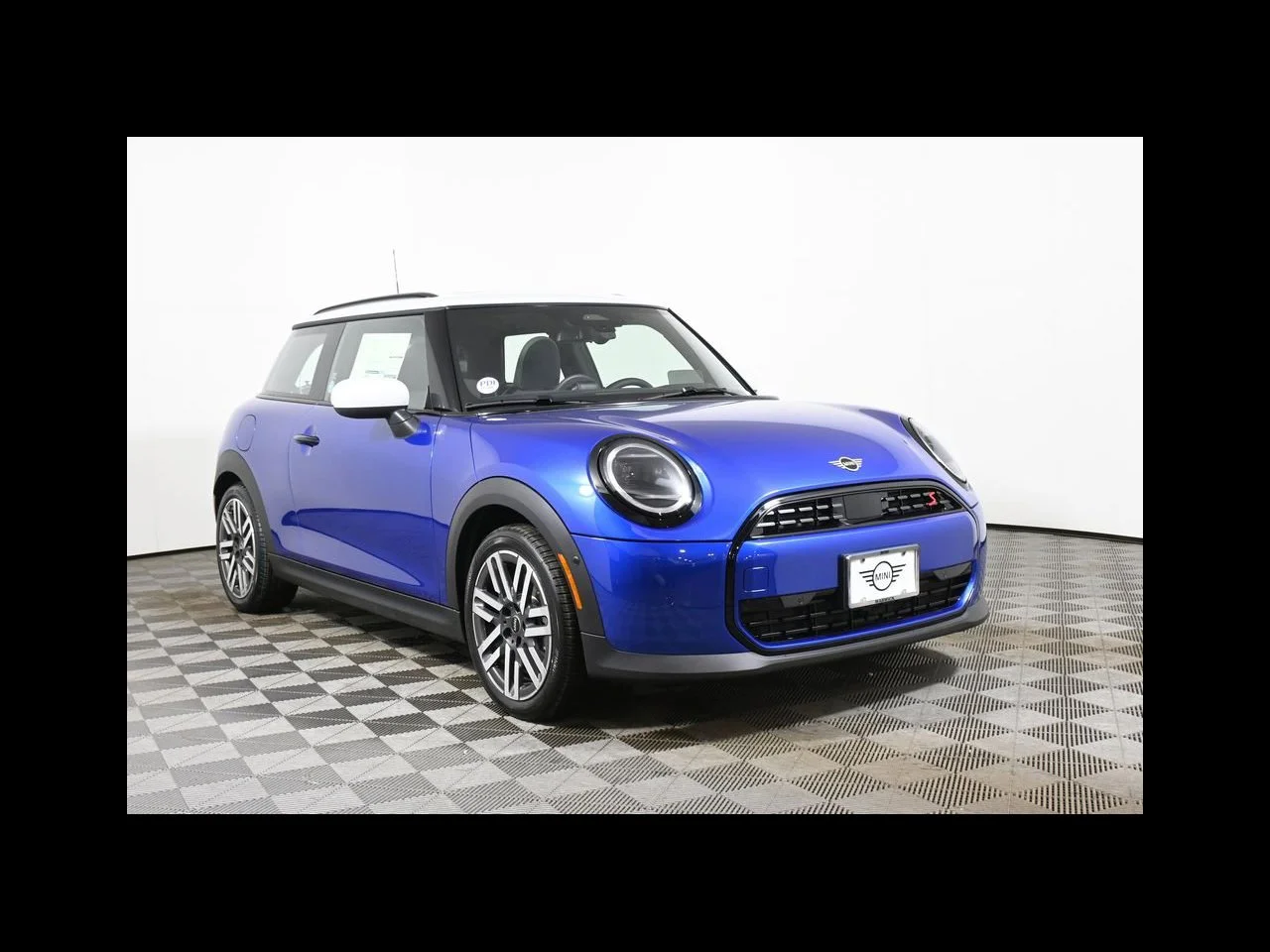 2026 MINI Hardtop 2 Door S - Photo 9
