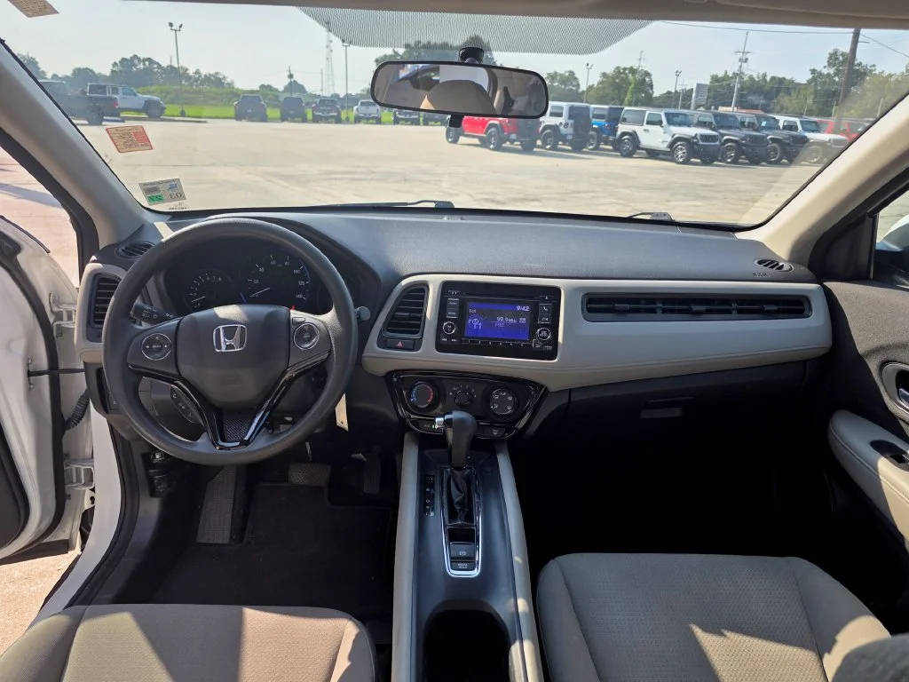 Used 2021 White Honda LX image 15