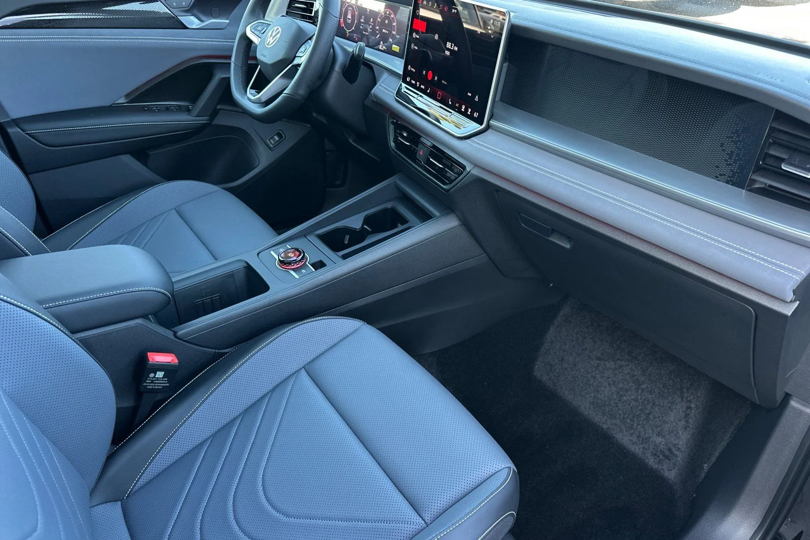 New 2026 Black Volkswagen 2.0T SE R-Line Black image 14