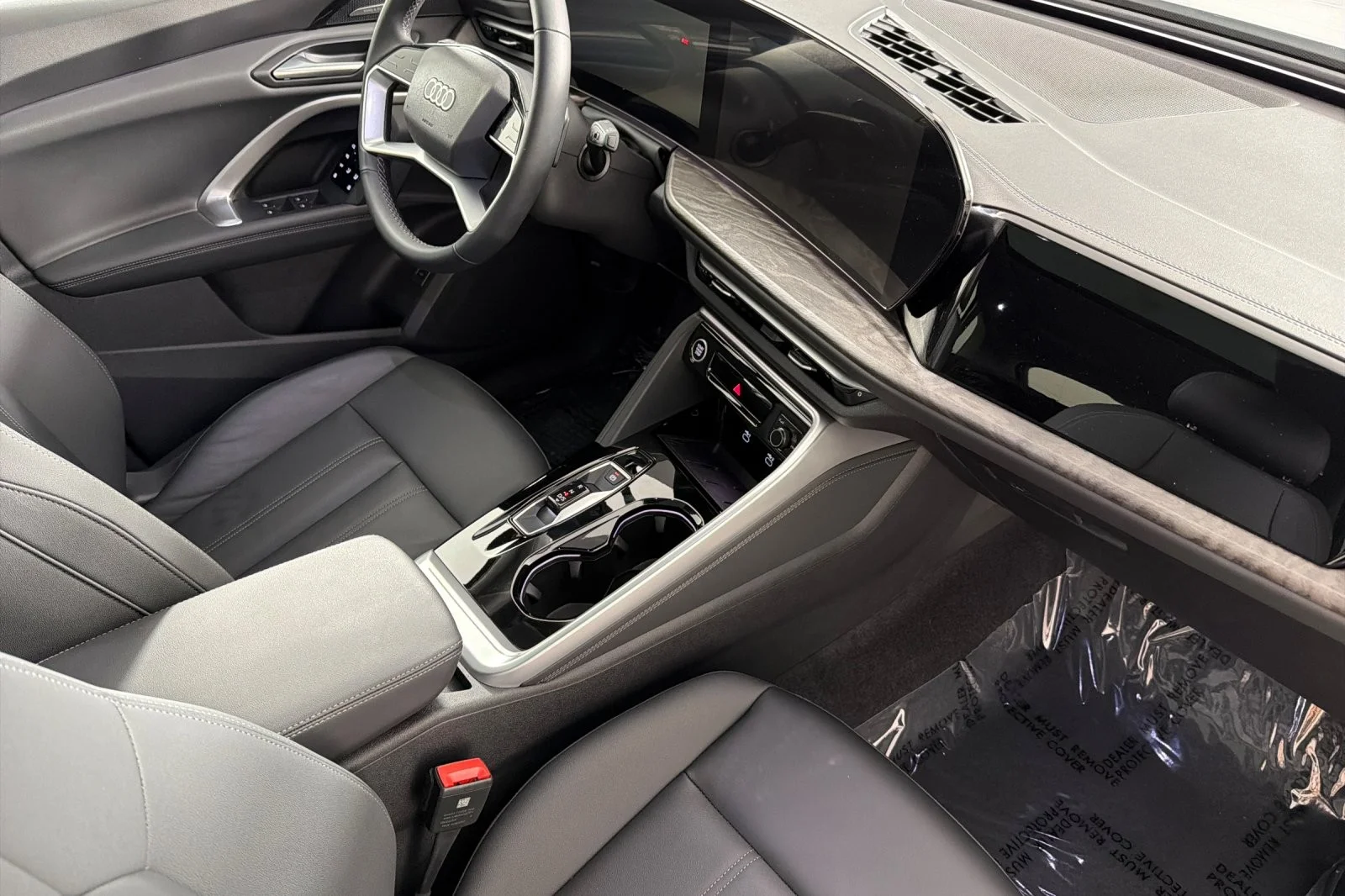 Used 2025 Glacier White Metallic Audi Premium Plus 2.0 TFSI quattro image 15