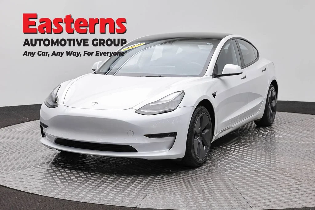 Used 2023 White Tesla Base image 1