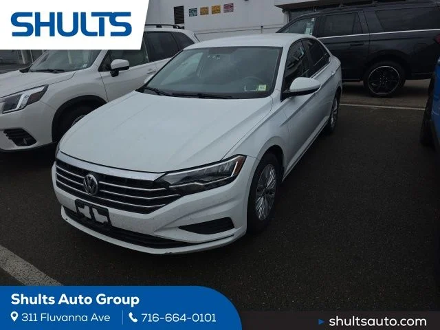 Used 2020 White Volkswagen 1.4T S image 1
