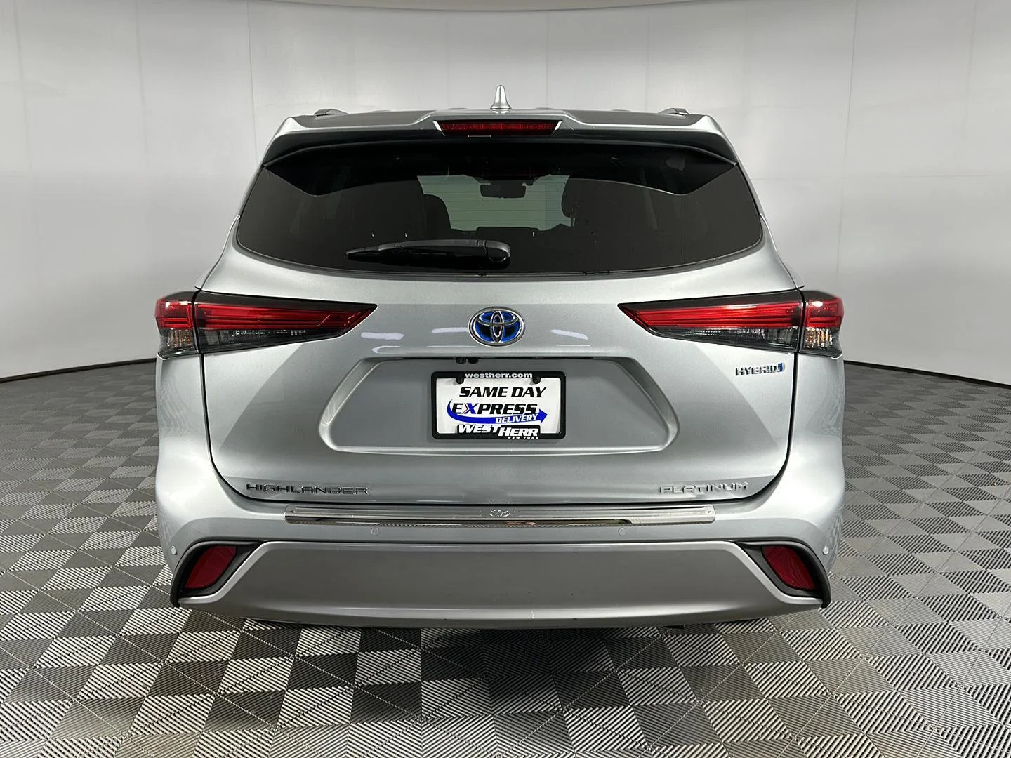 Used 2021 Celestial Silver Metallic Toyota Platinum image 6