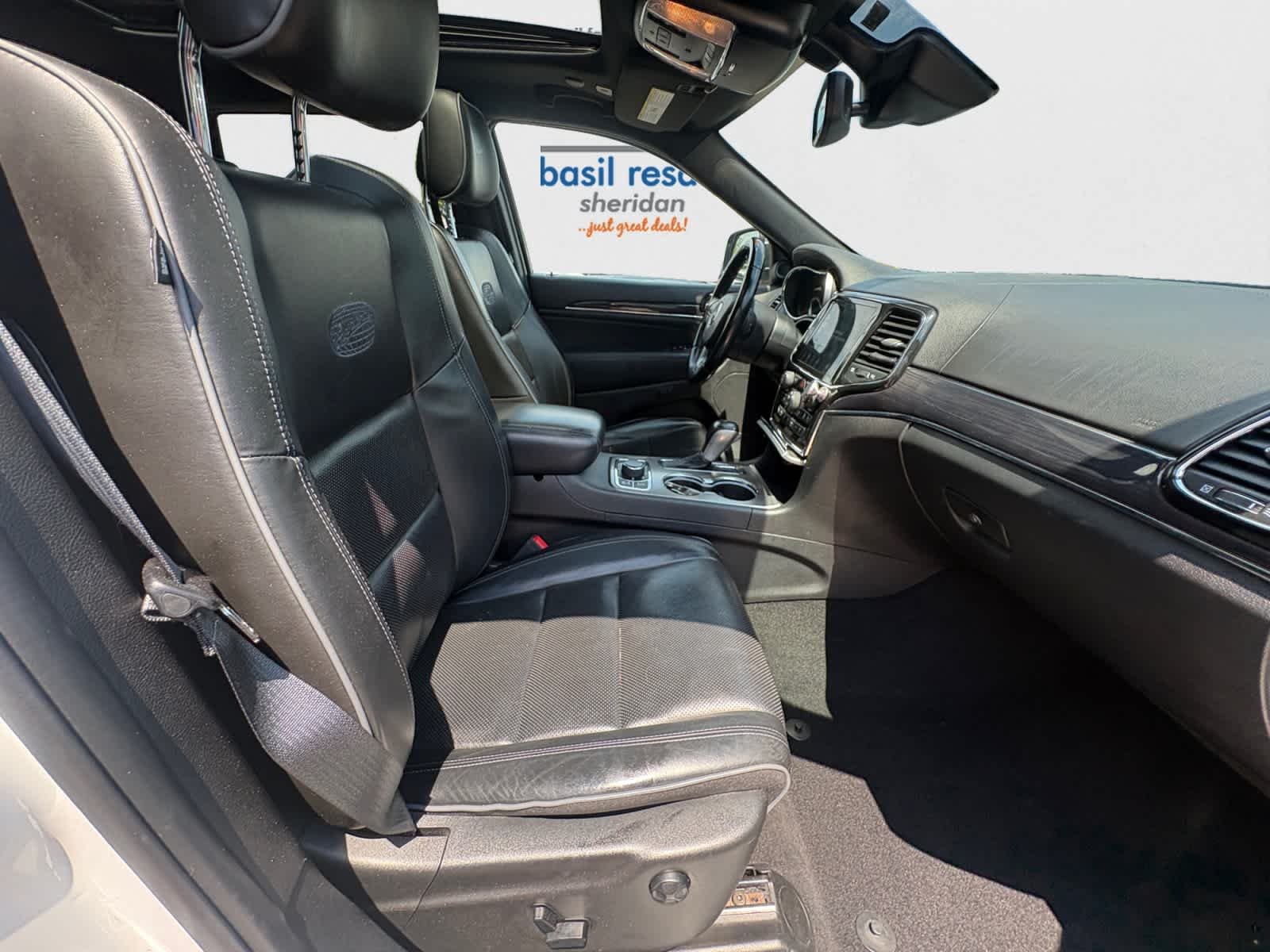 Used 2021 Ivory 3-Coat Jeep Overland image 21