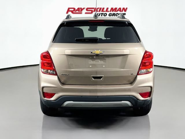 Used 2018 SANDY RIDGE METALLIC Chevrolet LT image 6