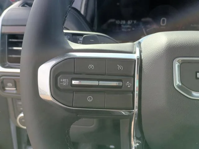 2026 GMC Yukon Denali - Photo 13