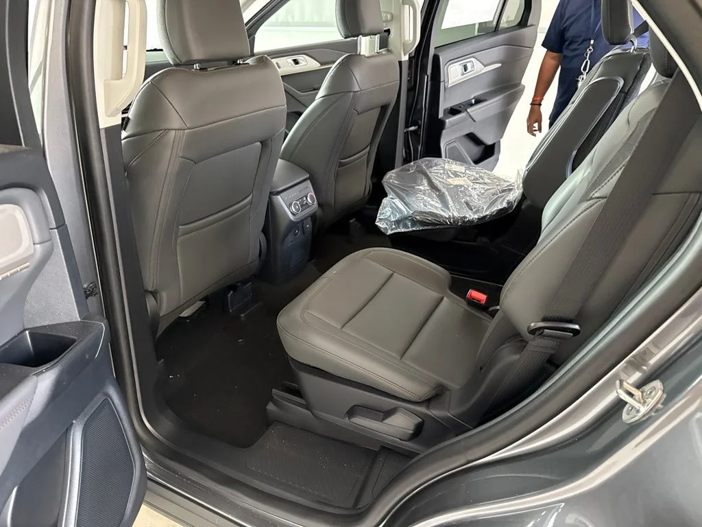 New 2026 Carbonized Gray Metallic Ford Active image 16