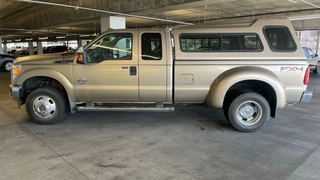 Used 2011 Gold Ford XLT image 6