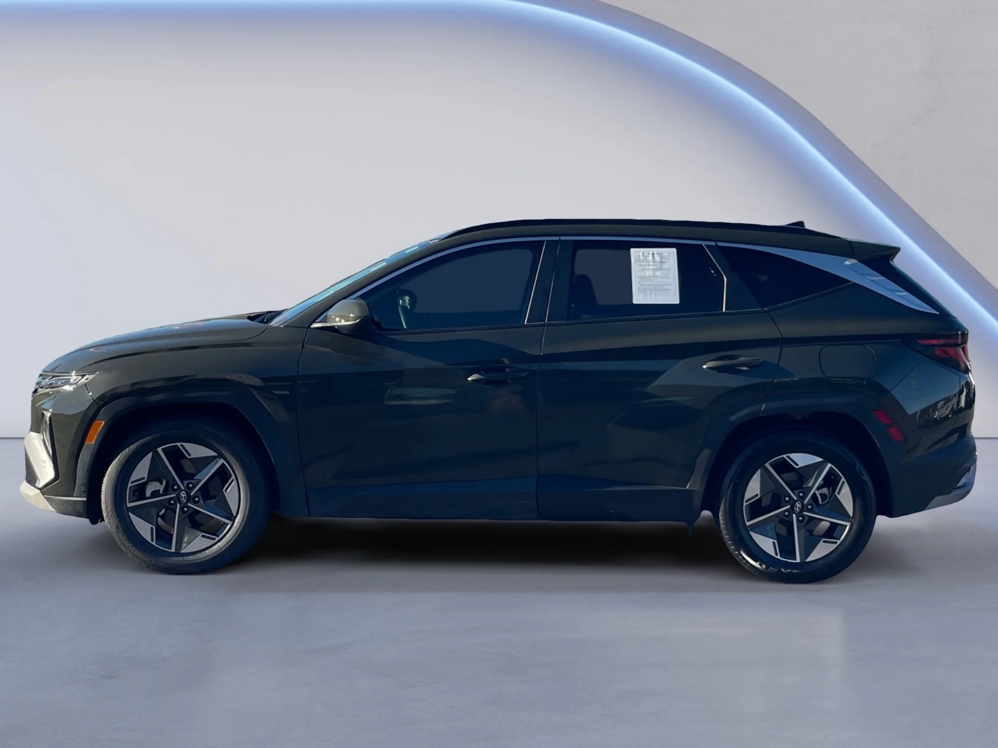 Used 2025 Rockwood Green Hyundai SEL image 4
