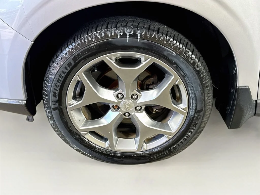Used 2015 Silver Subaru 2.5i Touring image 40
