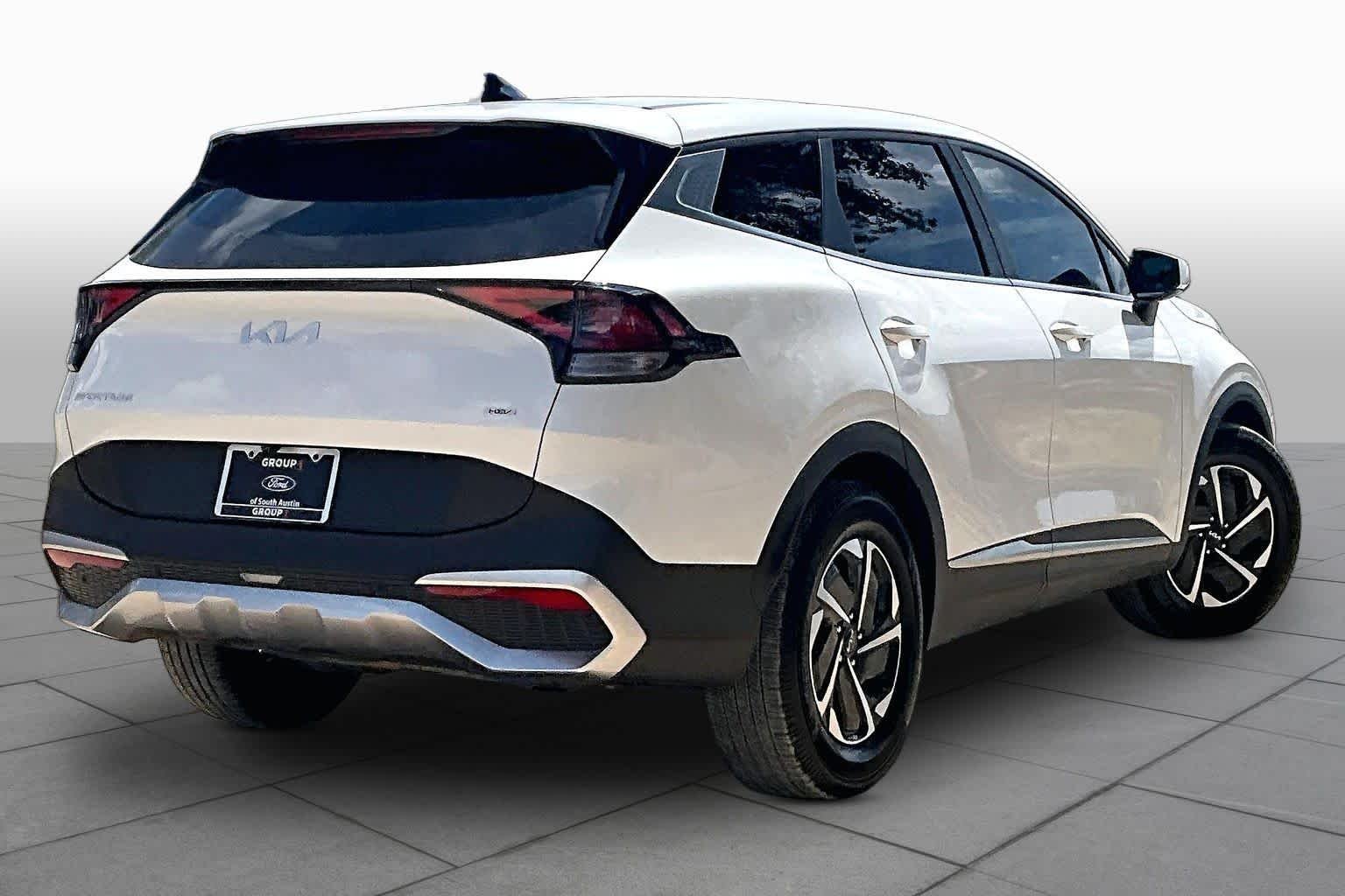 Pre-Owned 2023 Kia Sportage Hybrid LX